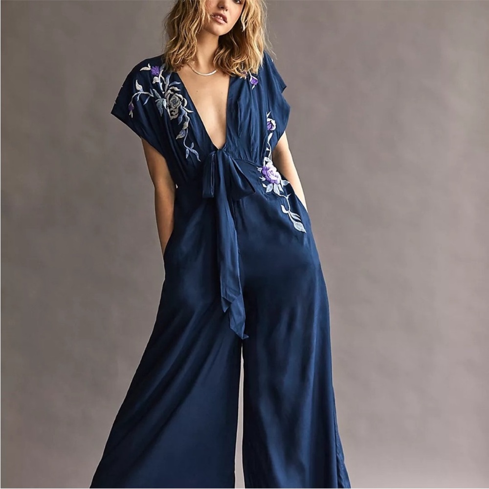 Elegant Navy jumpsuit Anthropologie